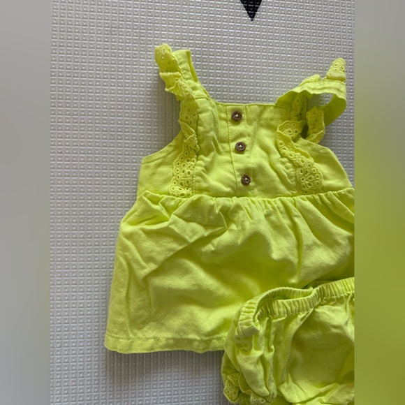 Carter's Other - Carter’s|Baby girl Lime neon Green matching set,Ruffle Top and Bloomers Set•6M